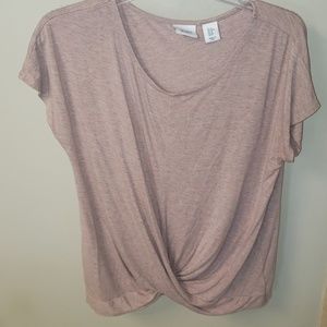 Pink Tshirt Cross in front